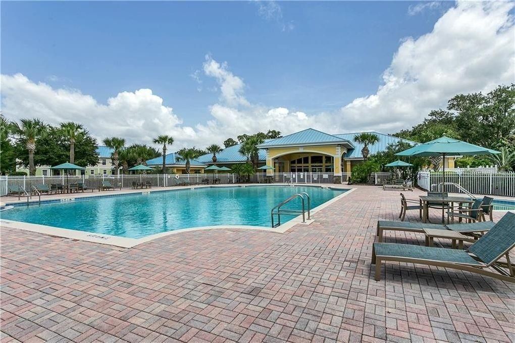 For Rent: $1,795 (2 beds, 2 baths, 1408 Square Feet)