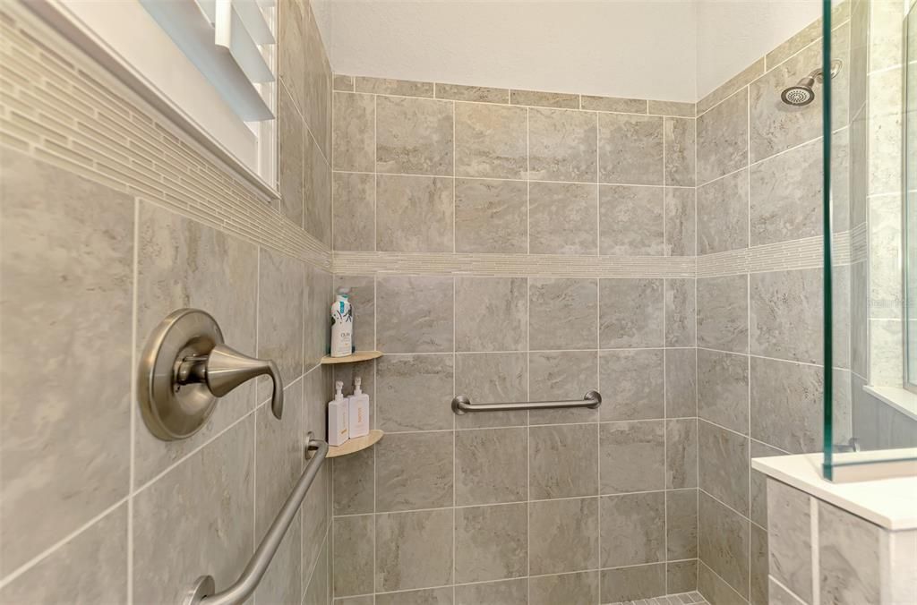 En Venta: $1,350,000 (4 camas, 4 baños, 3254 Pies cuadrados)