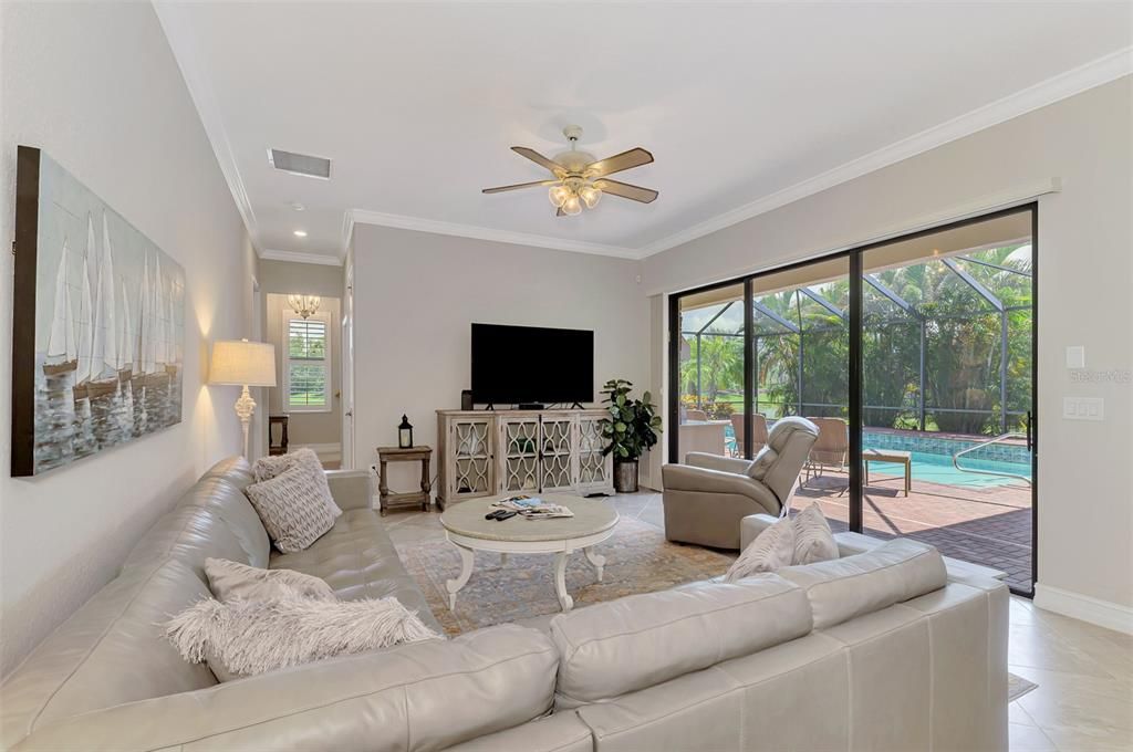 En Venta: $1,350,000 (4 camas, 4 baños, 3254 Pies cuadrados)