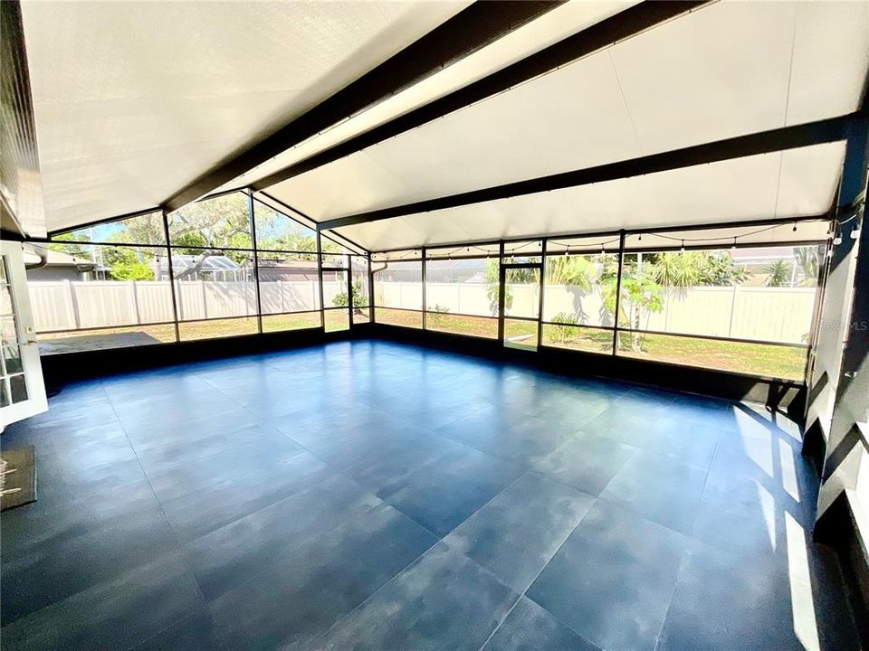 For Rent: $3,000 (3 beds, 2 baths, 1516 Square Feet)