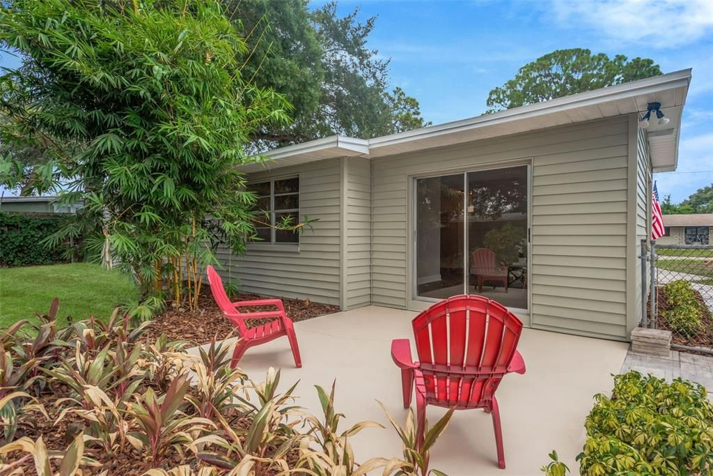 For Sale: $374,900 (3 beds, 2 baths, 1389 Square Feet)