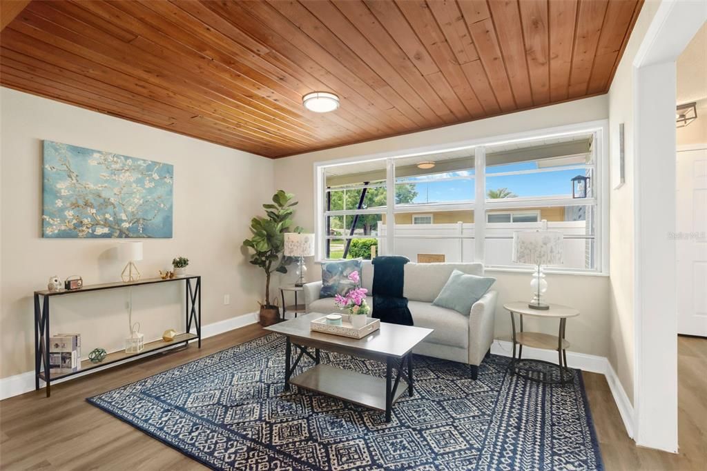 For Sale: $374,900 (3 beds, 2 baths, 1389 Square Feet)