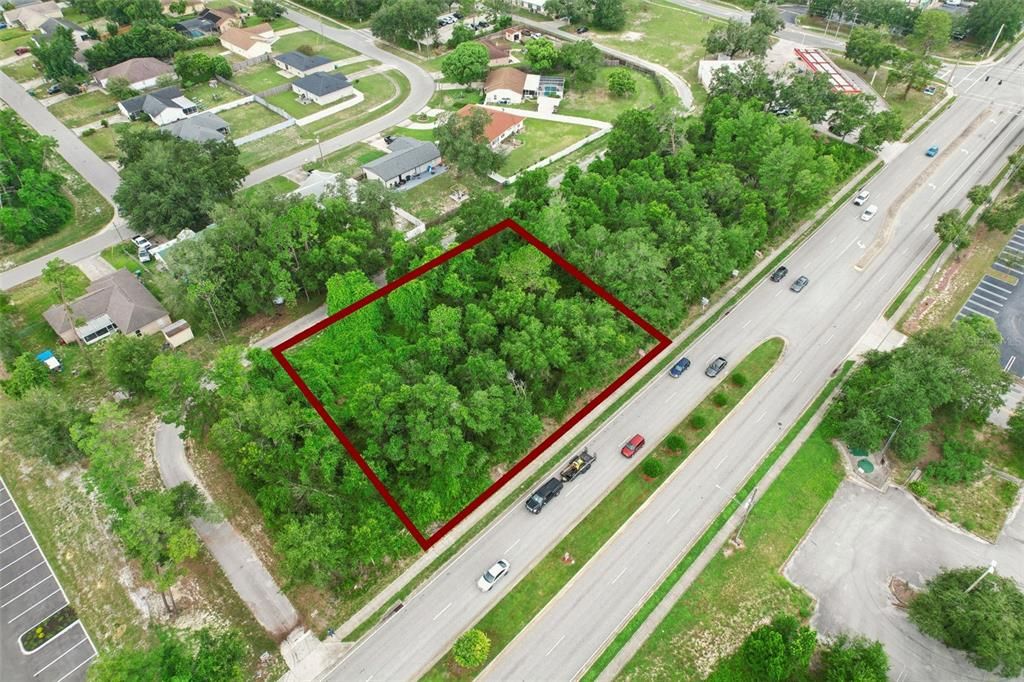 待售: $325,000 (0.69 acres)
