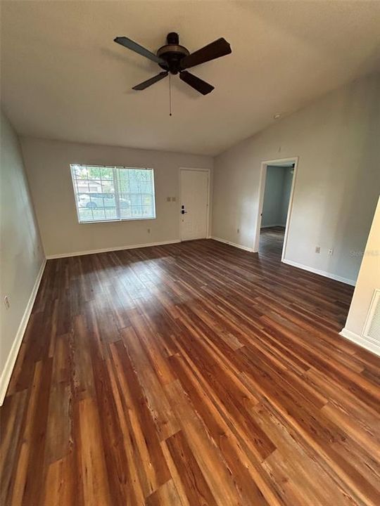En Venta: $245,000 (2 camas, 2 baños, 1403 Pies cuadrados)