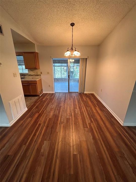 En Venta: $245,000 (2 camas, 2 baños, 1403 Pies cuadrados)