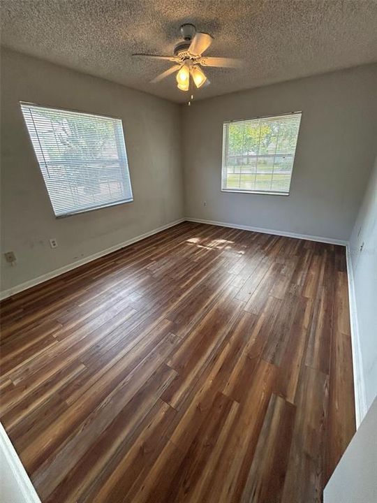 En Venta: $245,000 (2 camas, 2 baños, 1403 Pies cuadrados)