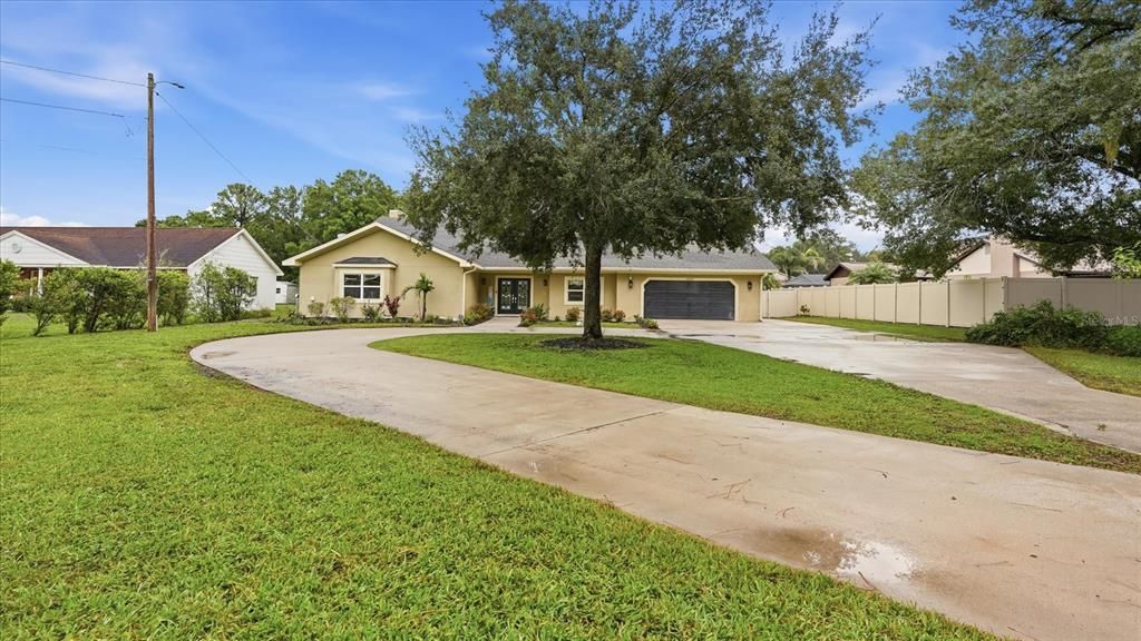 For Sale: $1,099,000 (5 beds, 4 baths, 4611 Square Feet)