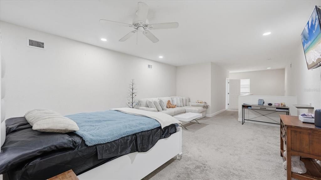 For Sale: $1,099,000 (5 beds, 4 baths, 4611 Square Feet)