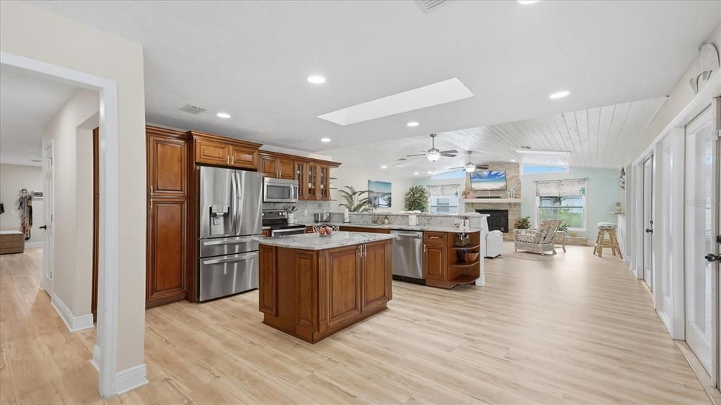 For Sale: $1,099,000 (5 beds, 4 baths, 4611 Square Feet)