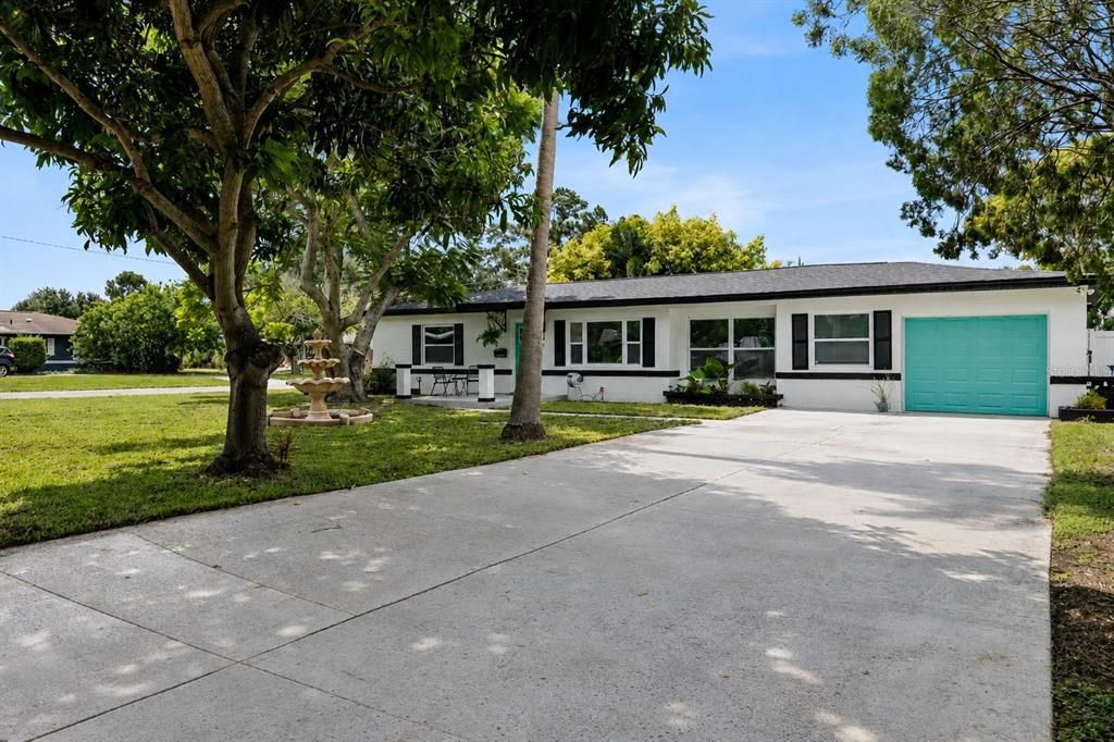 En Venta: $535,000 (4 camas, 3 baños, 1544 Pies cuadrados)