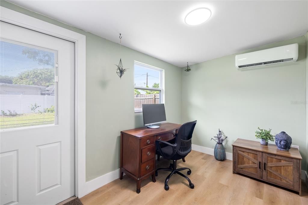 En Venta: $535,000 (4 camas, 3 baños, 1544 Pies cuadrados)