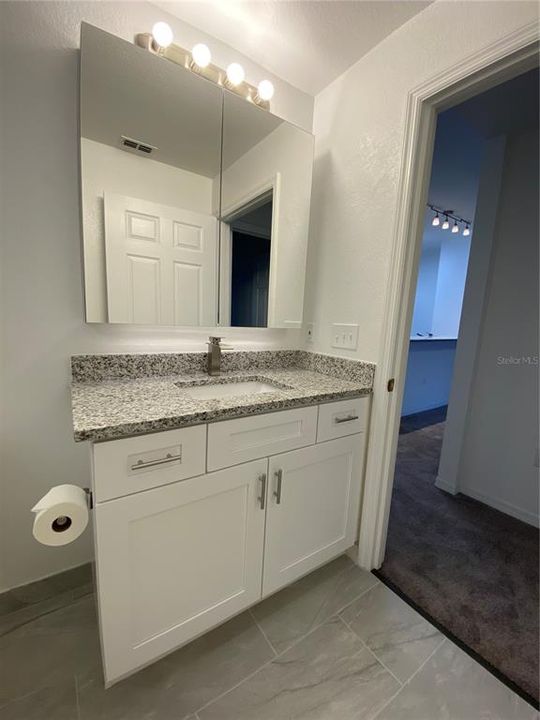 For Sale: $159,000 (1 beds, 1 baths, 734 Square Feet)