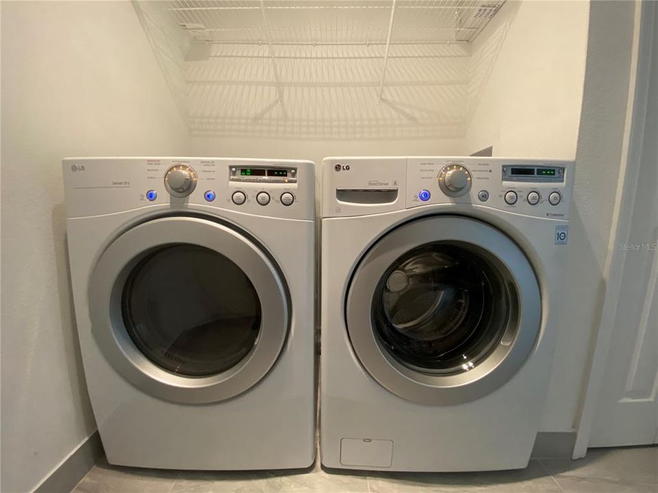For Sale: $159,000 (1 beds, 1 baths, 734 Square Feet)