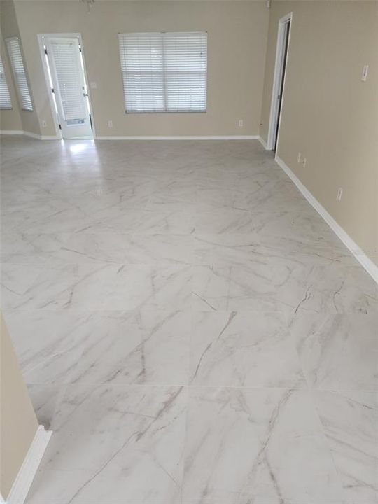 For Rent: $2,800 (4 beds, 3 baths, 2276 Square Feet)