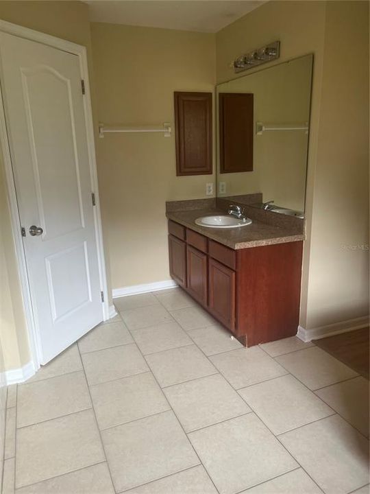 For Rent: $2,800 (4 beds, 3 baths, 2276 Square Feet)
