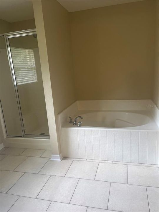 For Rent: $2,800 (4 beds, 3 baths, 2276 Square Feet)