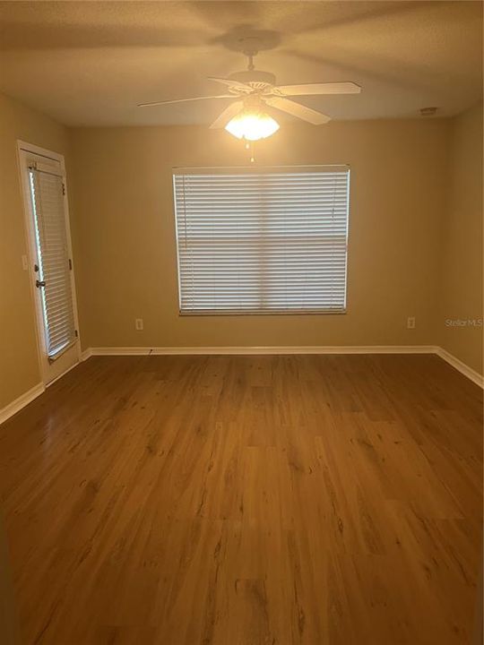 For Rent: $2,800 (4 beds, 3 baths, 2276 Square Feet)