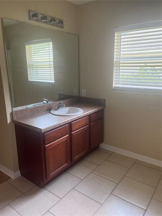 For Rent: $2,800 (4 beds, 3 baths, 2276 Square Feet)
