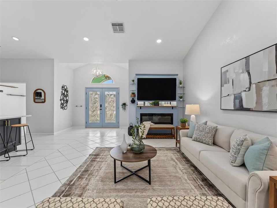 For Sale: $425,000 (3 beds, 2 baths, 2052 Square Feet)