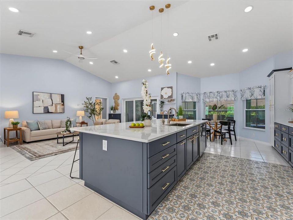 For Sale: $425,000 (3 beds, 2 baths, 2052 Square Feet)
