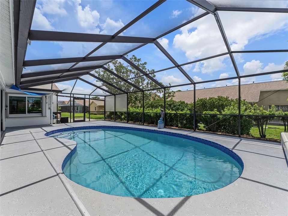For Sale: $425,000 (3 beds, 2 baths, 2052 Square Feet)
