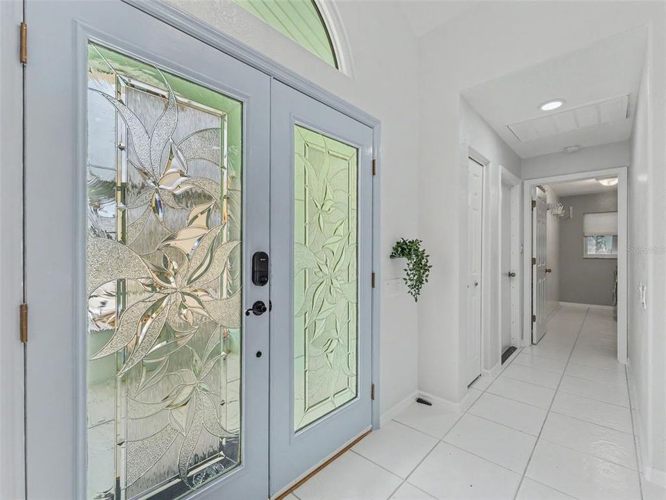 For Sale: $425,000 (3 beds, 2 baths, 2052 Square Feet)