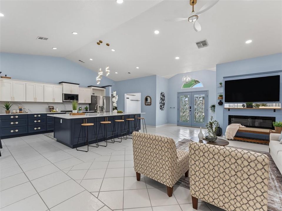 For Sale: $425,000 (3 beds, 2 baths, 2052 Square Feet)