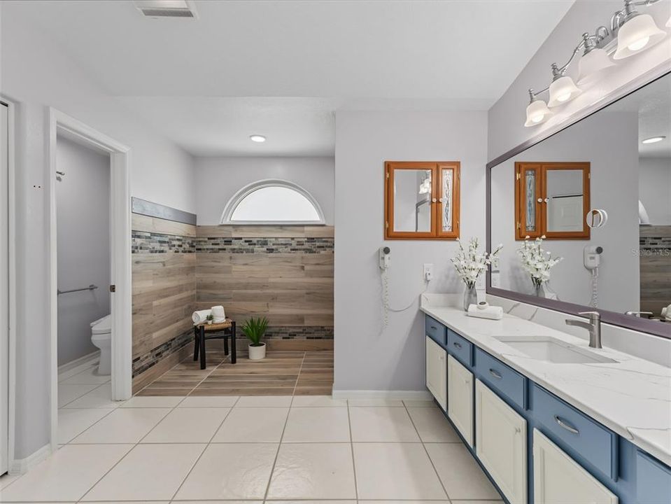 For Sale: $425,000 (3 beds, 2 baths, 2052 Square Feet)