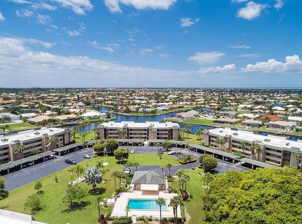 На продажу: $274,900 (2 спален, 2 ванн, 1398 Квадратных фут)