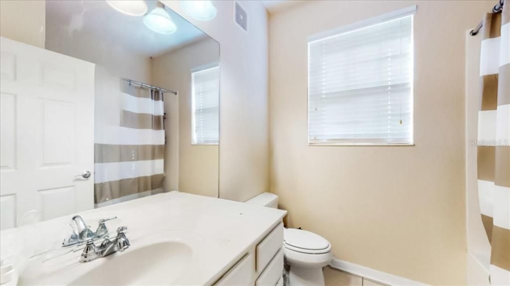 For Rent: $1,800 (3 beds, 2 baths, 1248 Square Feet)