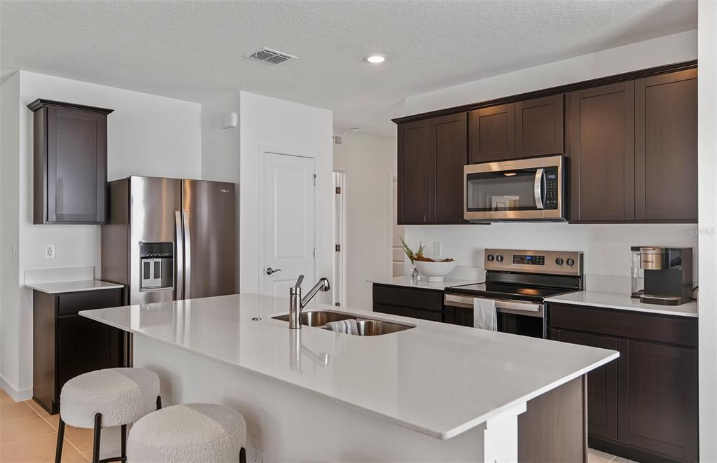 En Venta: $349,040 (4 camas, 2 baños, 1580 Pies cuadrados)
