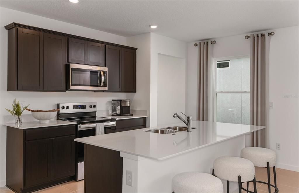 En Venta: $349,040 (4 camas, 2 baños, 1580 Pies cuadrados)