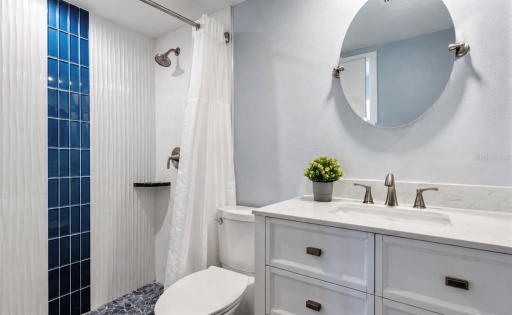 For Sale: $345,900 (2 beds, 2 baths, 1396 Square Feet)
