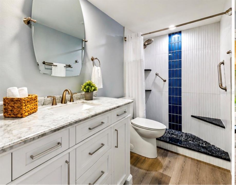 For Sale: $345,900 (2 beds, 2 baths, 1396 Square Feet)