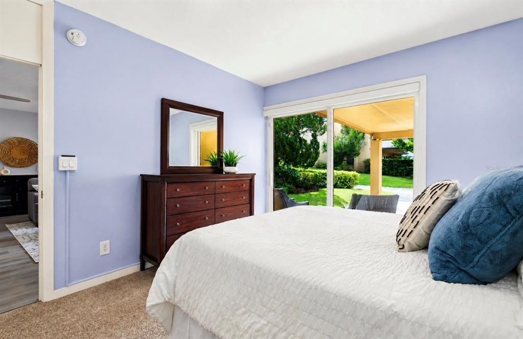 For Sale: $345,900 (2 beds, 2 baths, 1396 Square Feet)