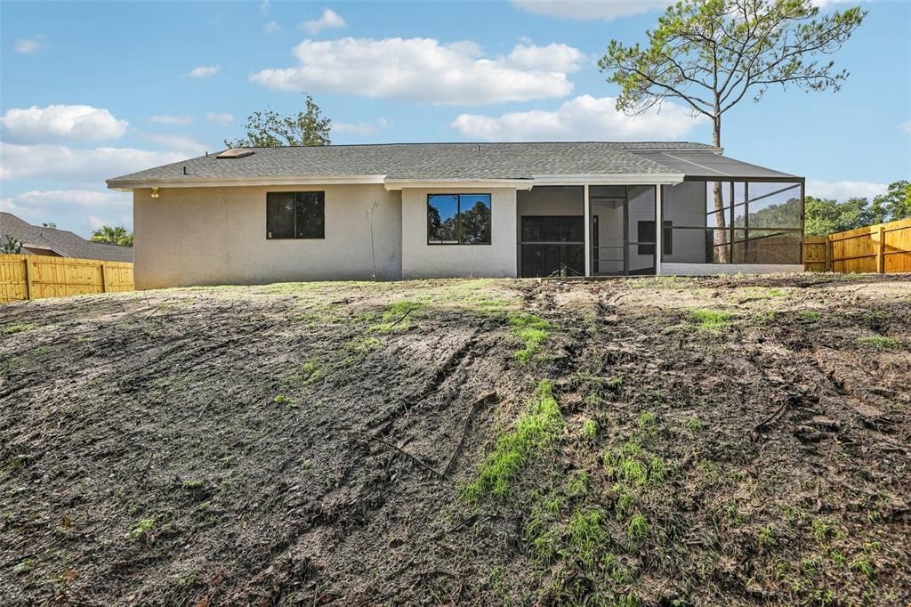 Active With Contract: $350,000 (3 beds, 2 baths, 1486 Square Feet)