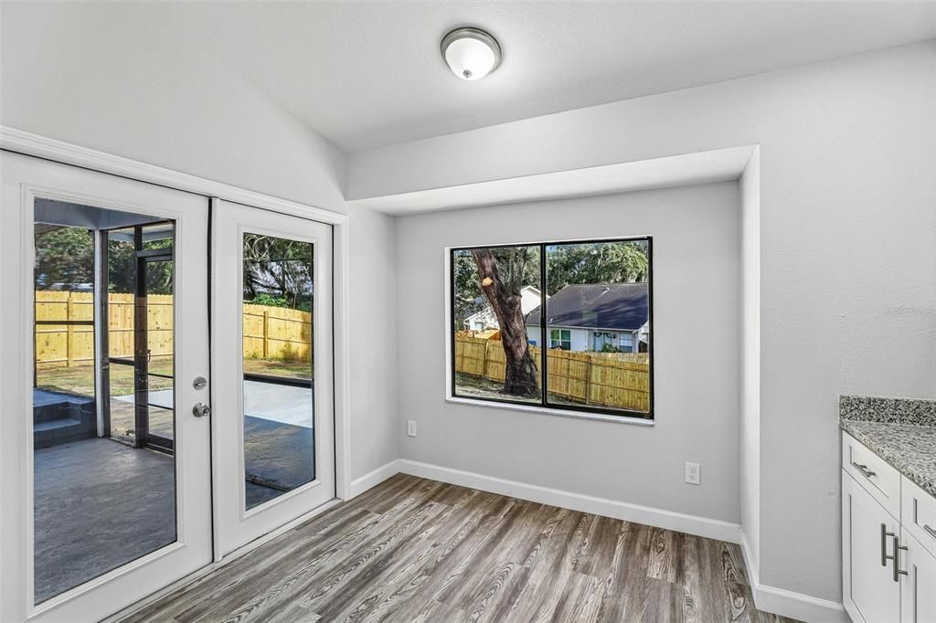 Active With Contract: $350,000 (3 beds, 2 baths, 1486 Square Feet)