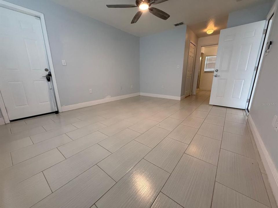 В аренду: $1,895 (3 спален, 2 ванн, 1438 Квадратных фут)