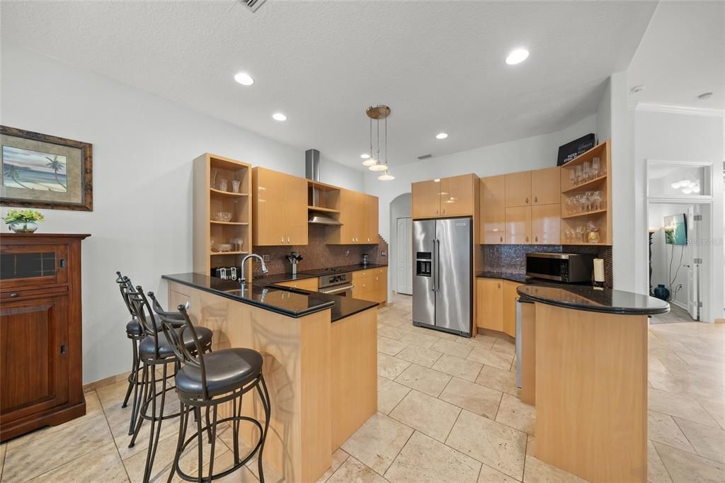 For Sale: $795,000 (4 beds, 2 baths, 2501 Square Feet)