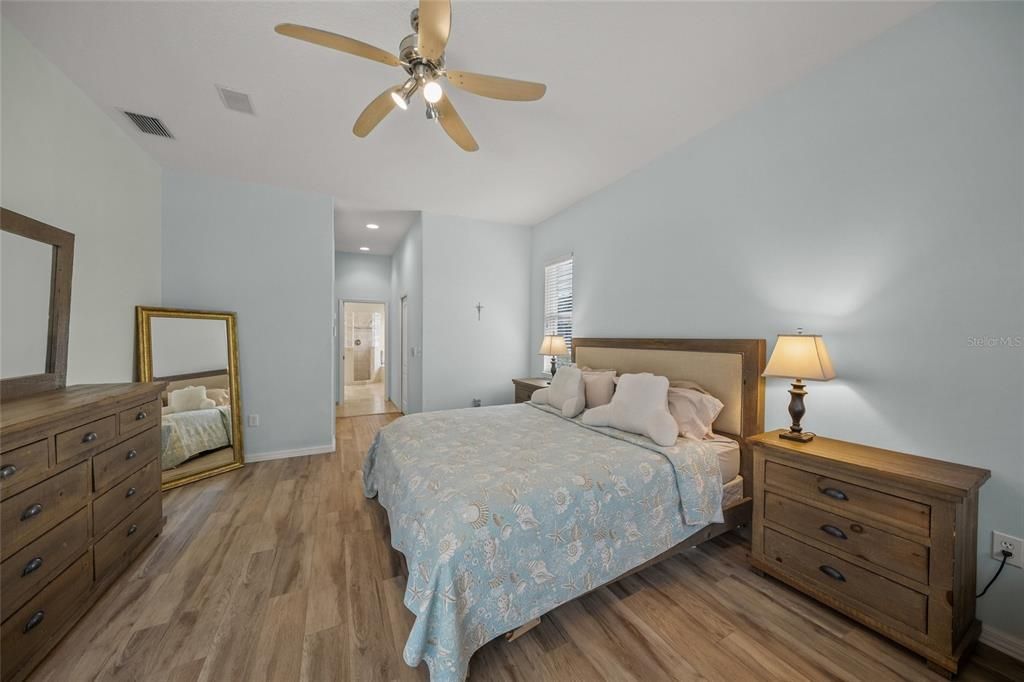 For Sale: $795,000 (4 beds, 2 baths, 2501 Square Feet)