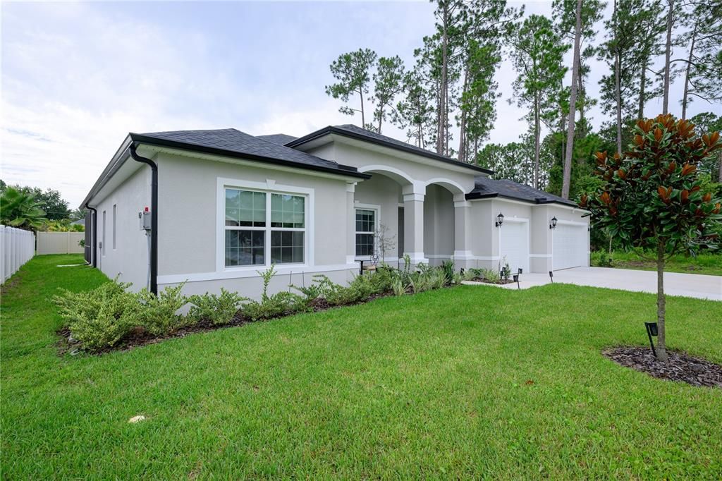 For Sale: $640,000 (3 beds, 2 baths, 2040 Square Feet)