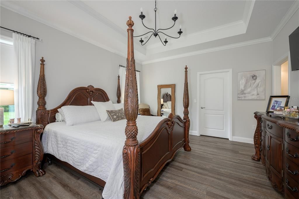 For Sale: $640,000 (3 beds, 2 baths, 2040 Square Feet)
