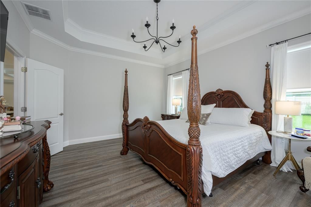 For Sale: $640,000 (3 beds, 2 baths, 2040 Square Feet)