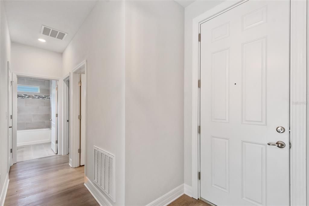 На продажу: $279,900 (3 спален, 2 ванн, 1615 Квадратных фут)