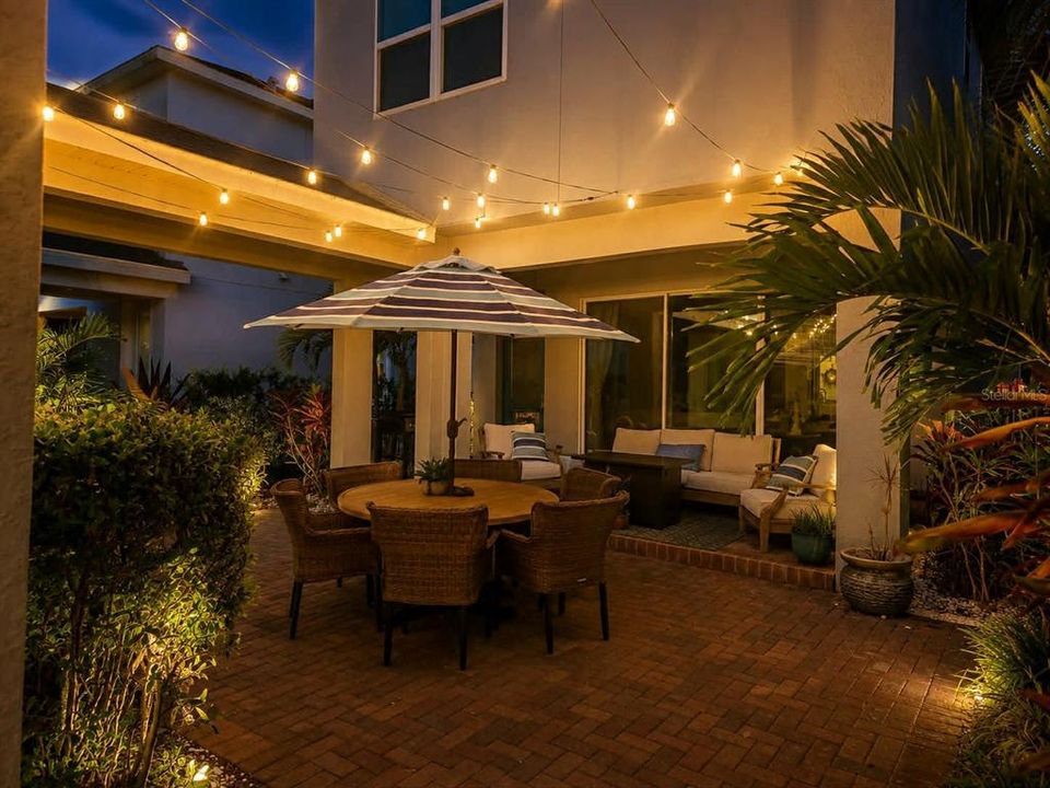 For Sale: $432,000 (3 beds, 3 baths, 2186 Square Feet)