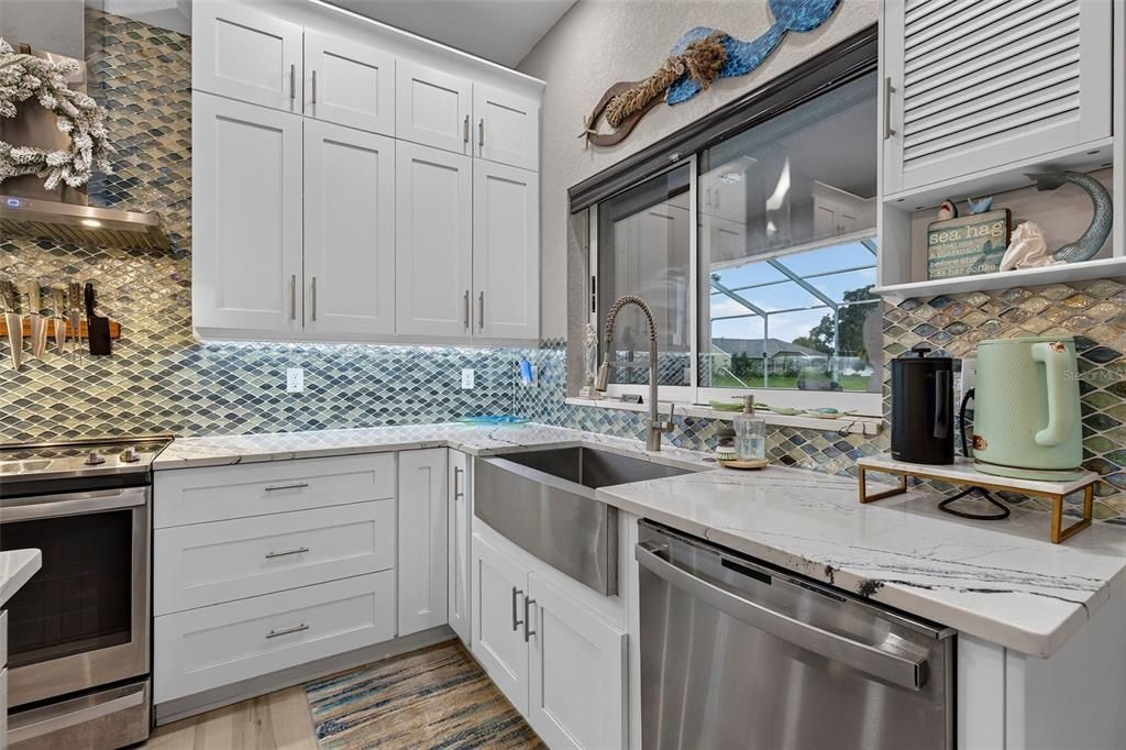 Active With Contract: $545,000 (3 beds, 2 baths, 2786 Square Feet)