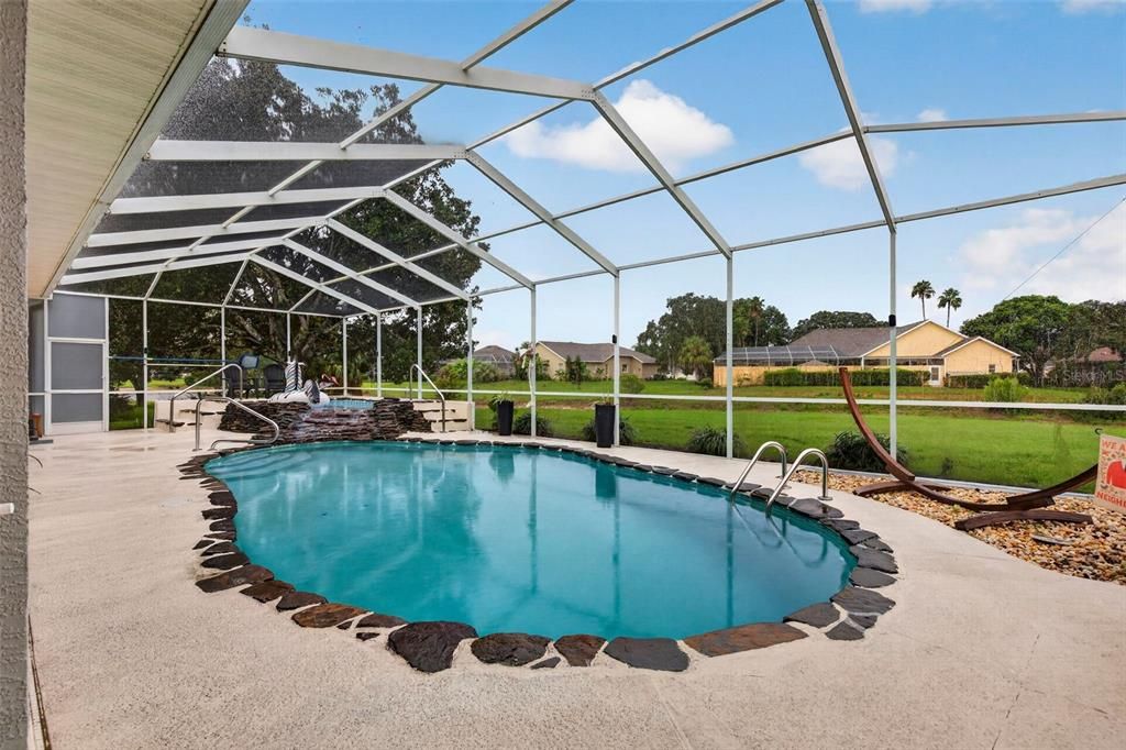 Active With Contract: $545,000 (3 beds, 2 baths, 2786 Square Feet)
