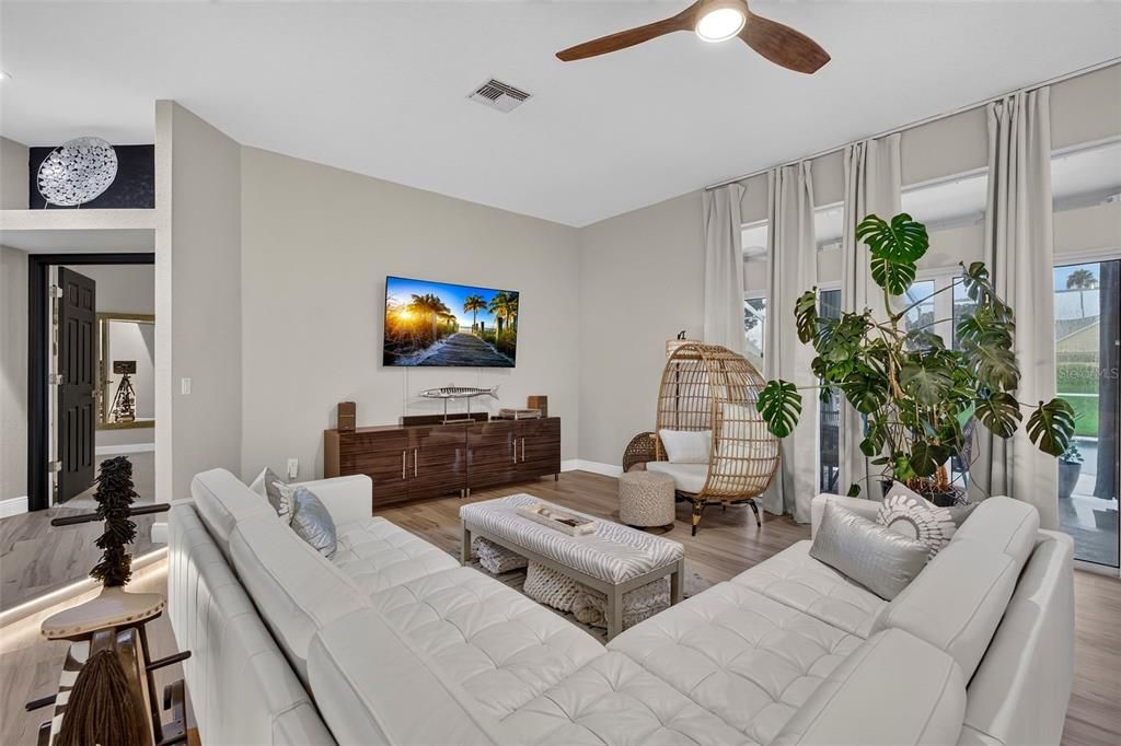 Active With Contract: $545,000 (3 beds, 2 baths, 2786 Square Feet)