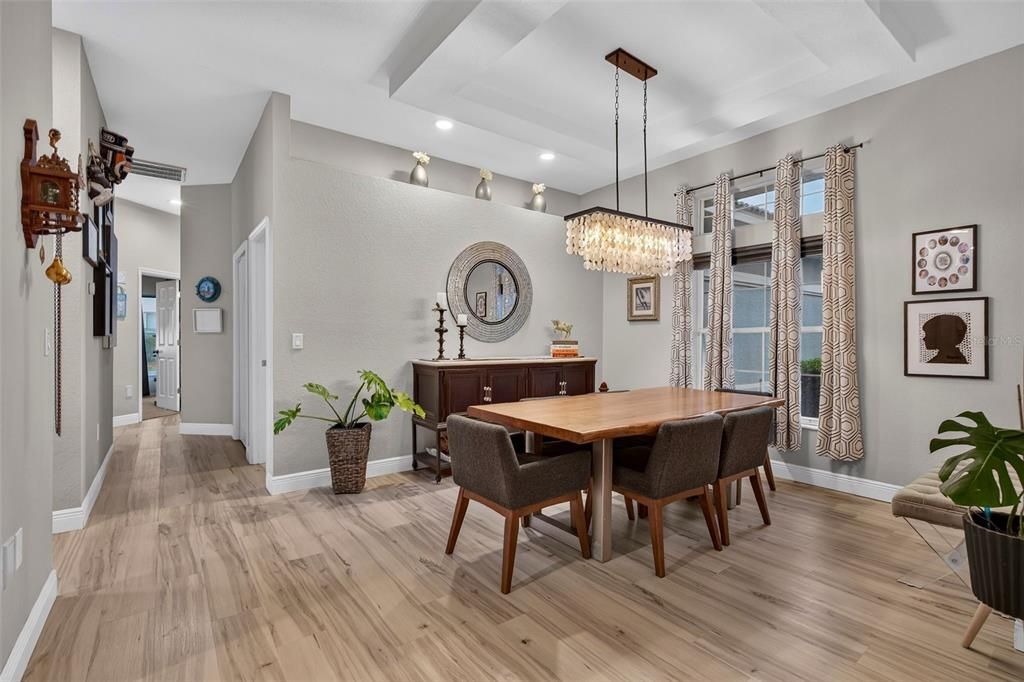 Active With Contract: $545,000 (3 beds, 2 baths, 2786 Square Feet)