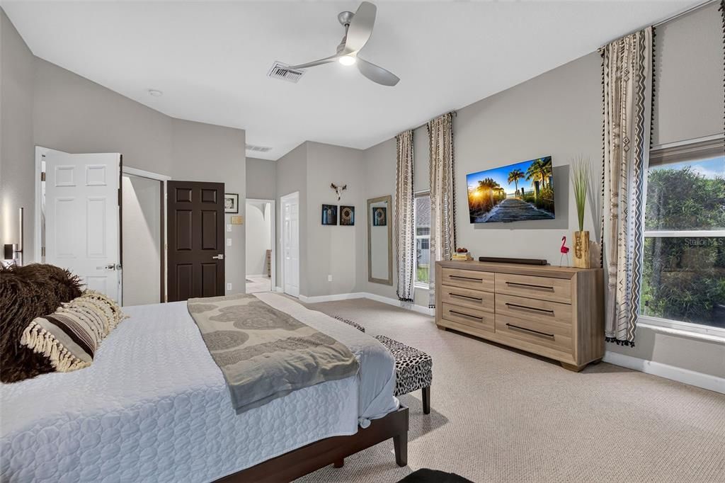 Active With Contract: $545,000 (3 beds, 2 baths, 2786 Square Feet)
